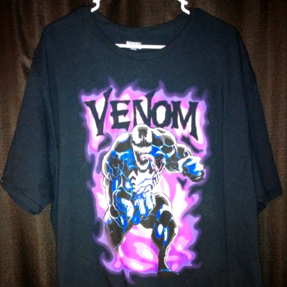 Venom Graphic T-Shirt - Black